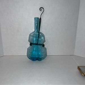 ICE BLUE 7 1/4" VIOLIN FIGURAL BOTTLE HAND BLOWN VIOBOT WITH METAL HANGER